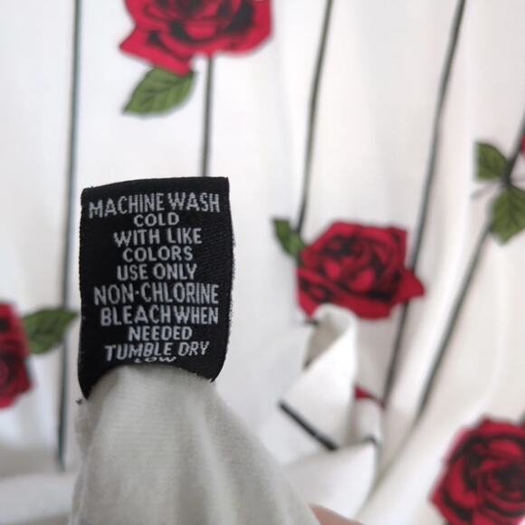 Knickerbocker Striped Red Roses T-Shirt Women's L Short Sleeves Whimsigoth Artsy - Picture 8 of 10